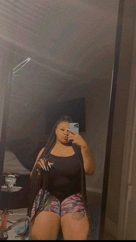 Foto desnuda filtrada de OnlyFans de Yazmyn Love