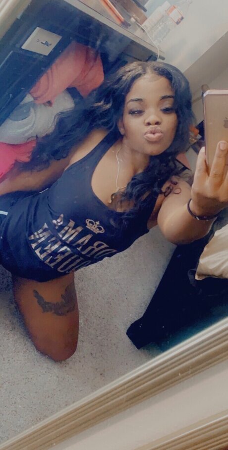 Foto desnuda filtrada de OnlyFans de Madeespecyal
