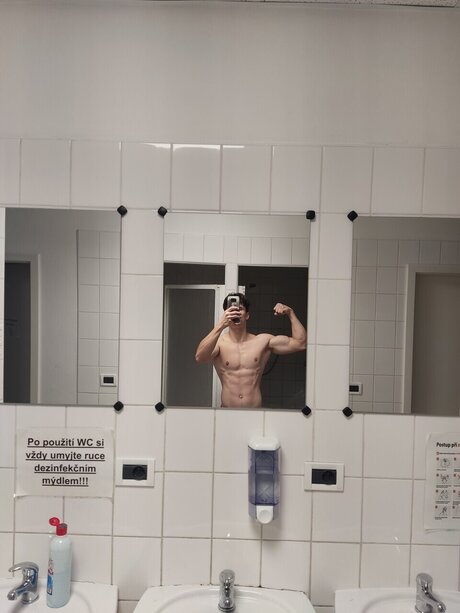 Foto desnuda filtrada de OnlyFans de Jarosica