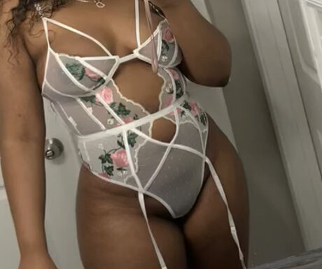 Foto desnuda filtrada de OnlyFans de Your Dream Doll
