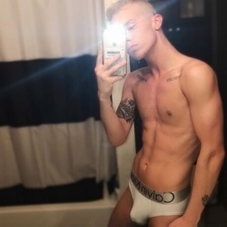 Foto desnuda filtrada de OnlyFans de Zach