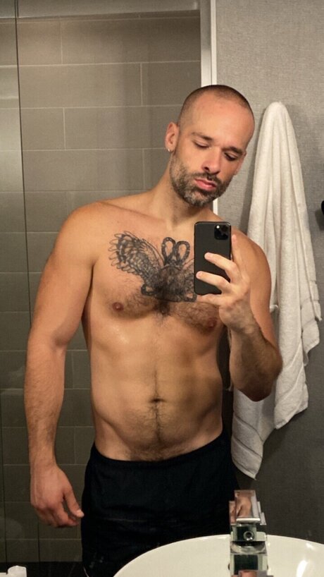 Foto desnuda filtrada de OnlyFans de Sean