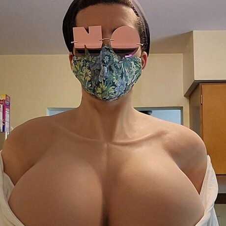Foto desnuda filtrada de OnlyFans de Nemo Krad