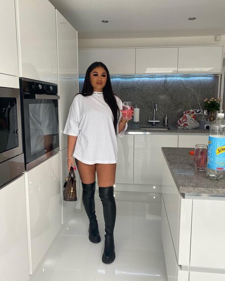Foto desnuda filtrada de OnlyFans de Katy Jeffrey