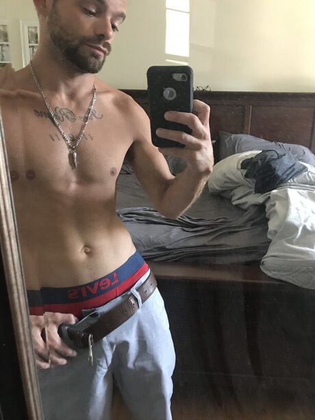 Foto desnuda filtrada de OnlyFans de Louie