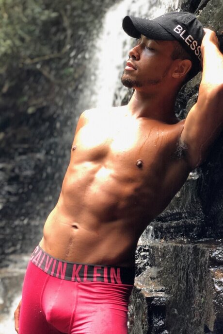 Foto desnuda filtrada de OnlyFans de Prprine