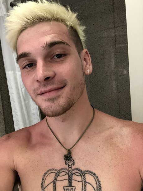 Foto desnuda filtrada de OnlyFans de L3v3l3d