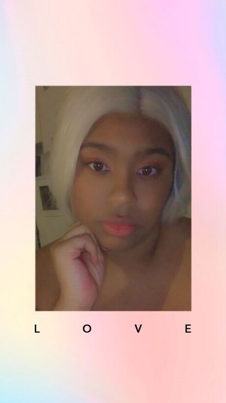 Foto desnuda filtrada de OnlyFans de Goddess Gold