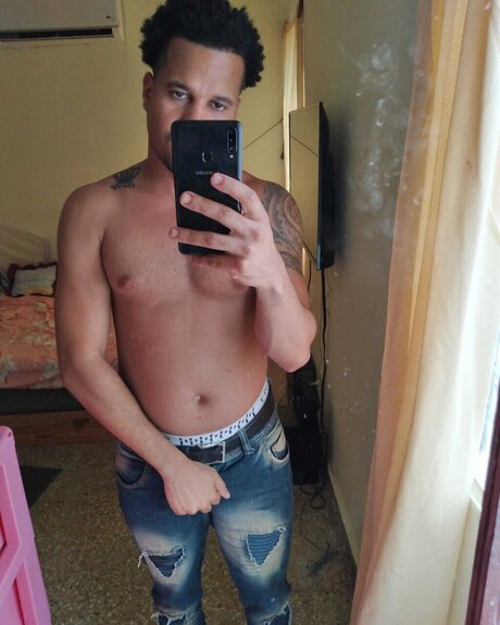 Foto desnuda filtrada de OnlyFans de Brocha007