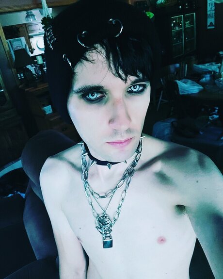 Foto desnuda filtrada de OnlyFans de Jamesskellington