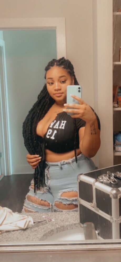 Foto desnuda filtrada de OnlyFans de Aryjayyyy