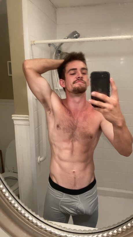 Foto desnuda filtrada de OnlyFans de Daddy