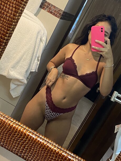 Foto desnuda filtrada de OnlyFans de Simone