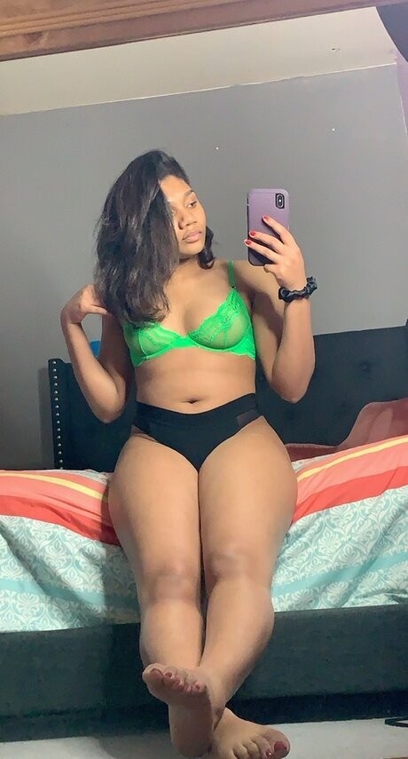 Foto desnuda filtrada de OnlyFans de Hazell