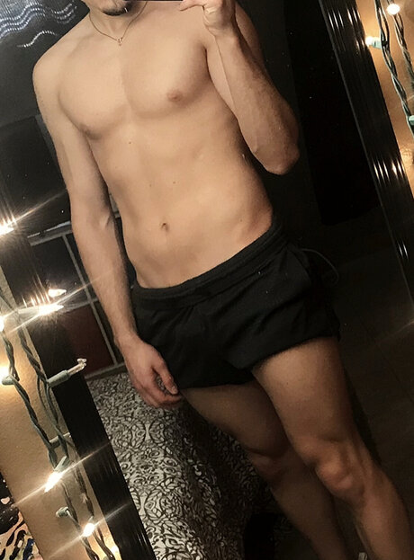 Foto desnuda filtrada de OnlyFans de B