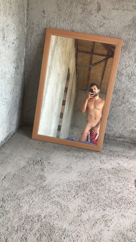 Foto desnuda filtrada de OnlyFans de Tunahan Yorulmaz