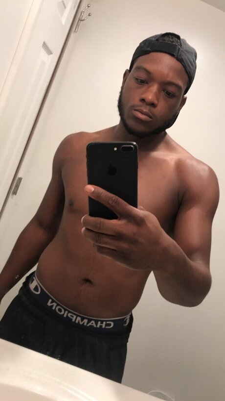 Foto desnuda filtrada de OnlyFans de Soflotop