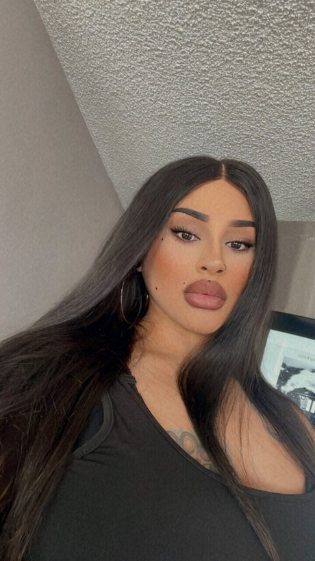 Foto desnuda filtrada de OnlyFans de Dollface