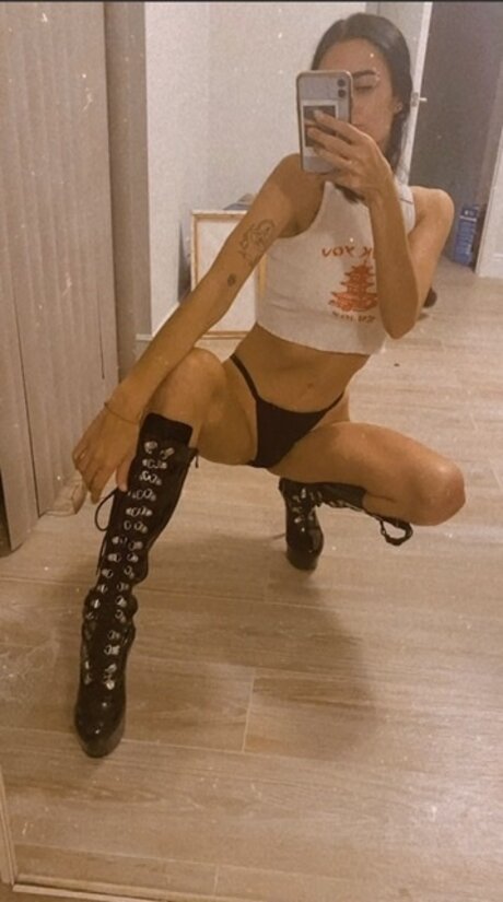 Foto desnuda filtrada de OnlyFans de Cherry