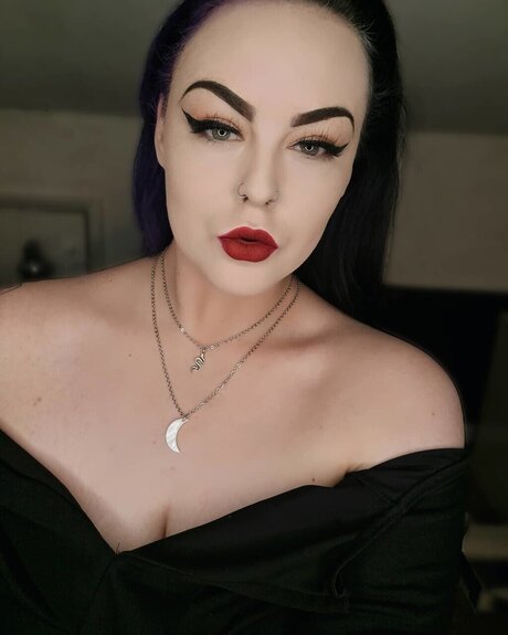 Foto desnuda filtrada de OnlyFans de Elizabeth