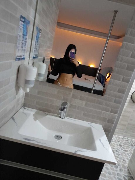 Foto desnuda filtrada de OnlyFans de Tianika
