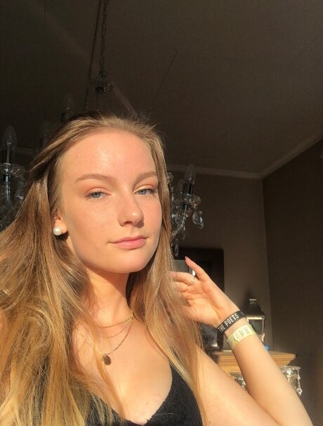 Foto desnuda filtrada de OnlyFans de Ashley