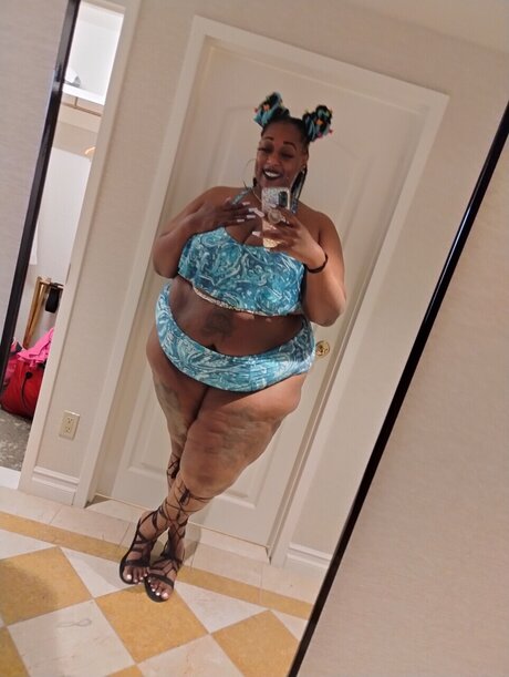 Foto desnuda filtrada de OnlyFans de Petty Kar Labelle