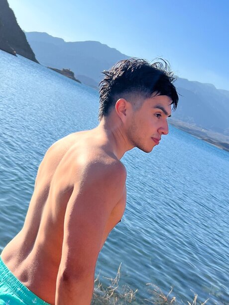 Foto desnuda filtrada de OnlyFans de Brian Agustin