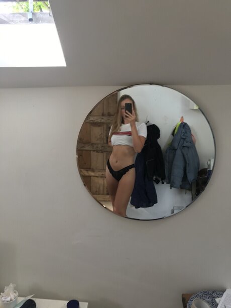 Foto desnuda filtrada de OnlyFans de Victoria