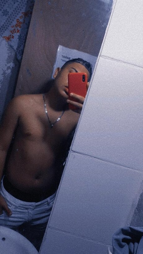 Foto desnuda filtrada de OnlyFans de Guido Burgos