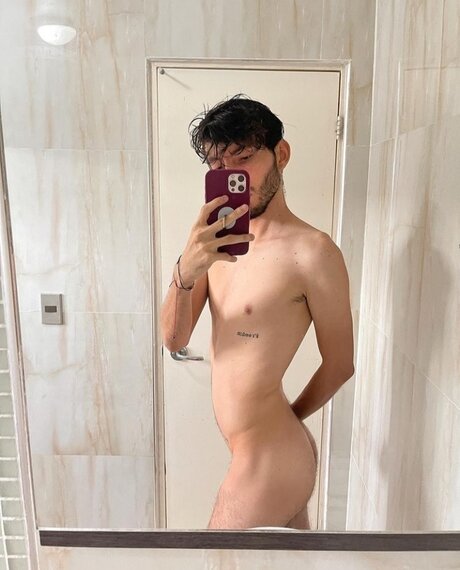 Foto desnuda filtrada de OnlyFans de Derick