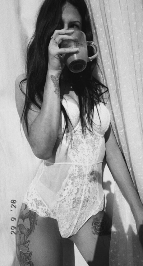 Foto desnuda filtrada de OnlyFans de Jasmine