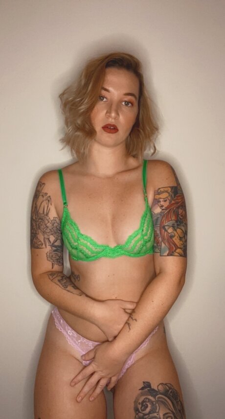 Foto desnuda filtrada de OnlyFans de Christina