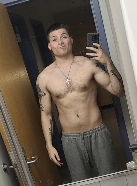 Foto desnuda filtrada de OnlyFans de Ricky Dicky