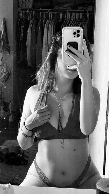 Foto desnuda filtrada de OnlyFans de Leilani Vaughn