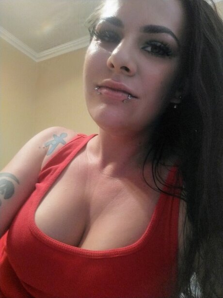 Foto desnuda filtrada de OnlyFans de Alicia Lyne