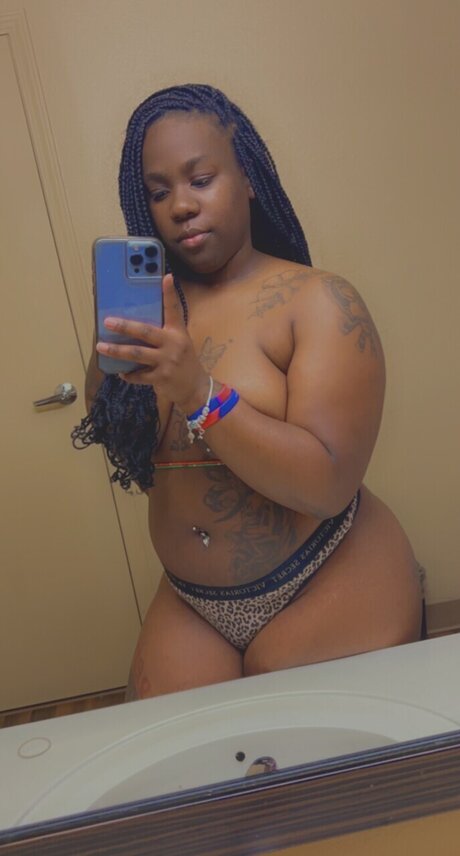 Foto desnuda filtrada de OnlyFans de Niquenique