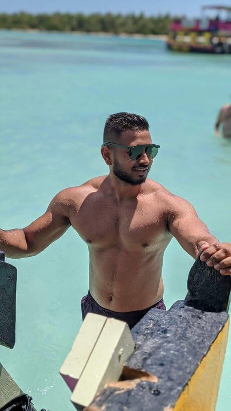 Foto desnuda filtrada de OnlyFans de Aaron