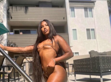 Foto desnuda filtrada de OnlyFans de Serenity James