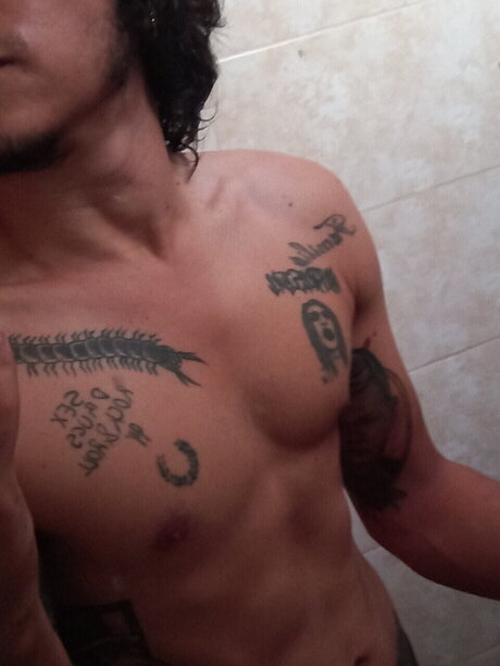 Foto desnuda filtrada de OnlyFans de Oshima