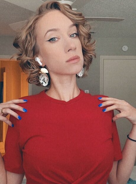 Foto desnuda filtrada de OnlyFans de Vi0l3tt