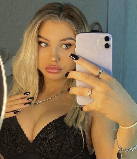 Foto desnuda filtrada de OnlyFans de Skye 