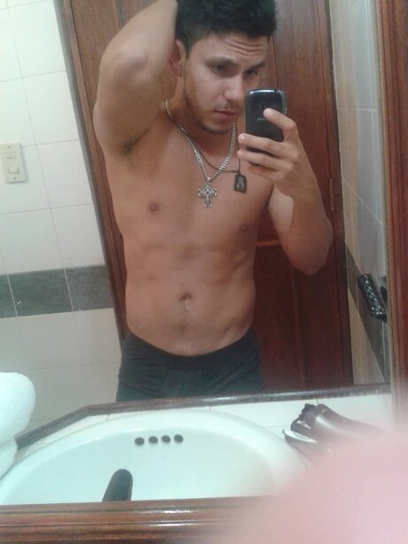 Foto desnuda filtrada de OnlyFans de Ismael Centeno