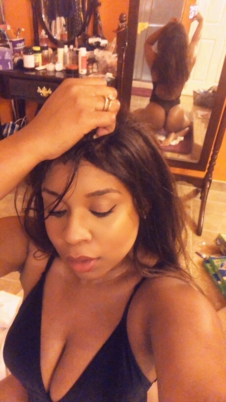 Foto desnuda filtrada de OnlyFans de Tatiana