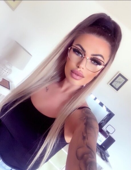 Foto desnuda filtrada de OnlyFans de Cosminacomm