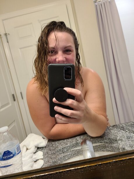 Foto desnuda filtrada de OnlyFans de Taryn Voisin