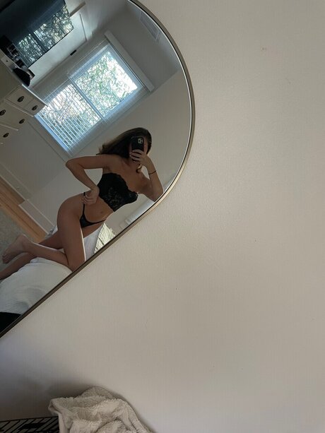 Foto desnuda filtrada de OnlyFans de Mary Alice
