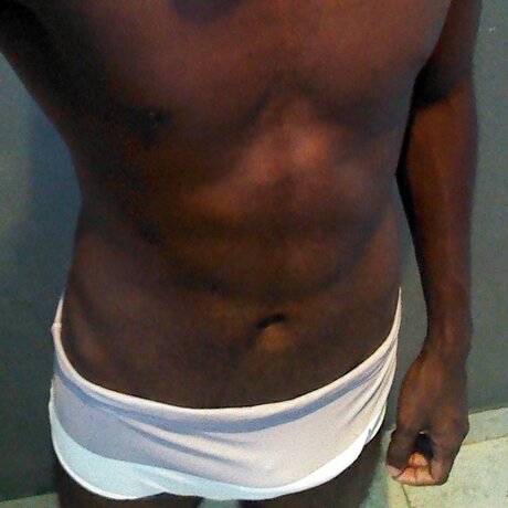 Foto desnuda filtrada de OnlyFans de Preto