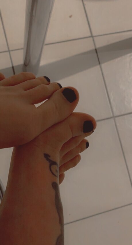 Foto desnuda filtrada de OnlyFans de Footlovers