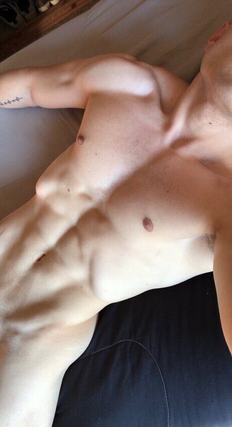 Foto desnuda filtrada de OnlyFans de Bruno Joaqun